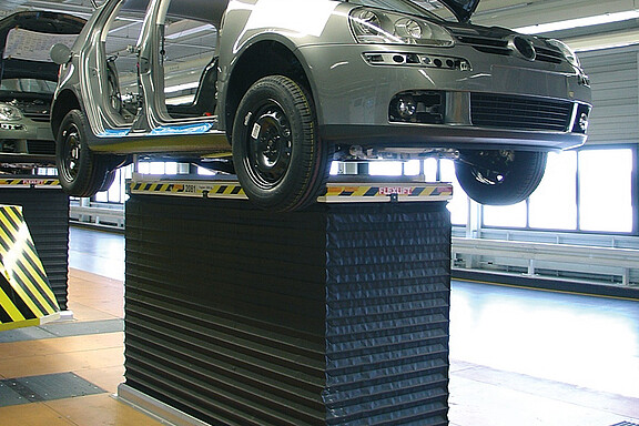 lift-platform-automotive.jpg 